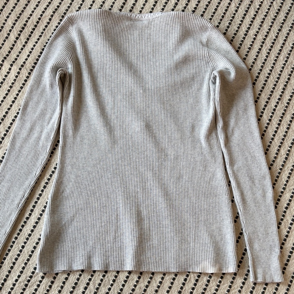 J. McLaughlin V- Neck Ribbed Henley Light Gray - Picture 6 of 7